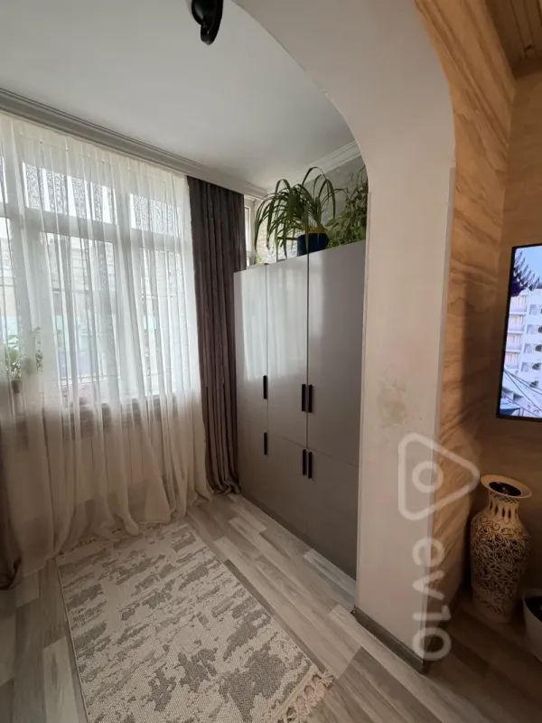 Satılır 2 otaqlı köhnə tikili 65 m²
