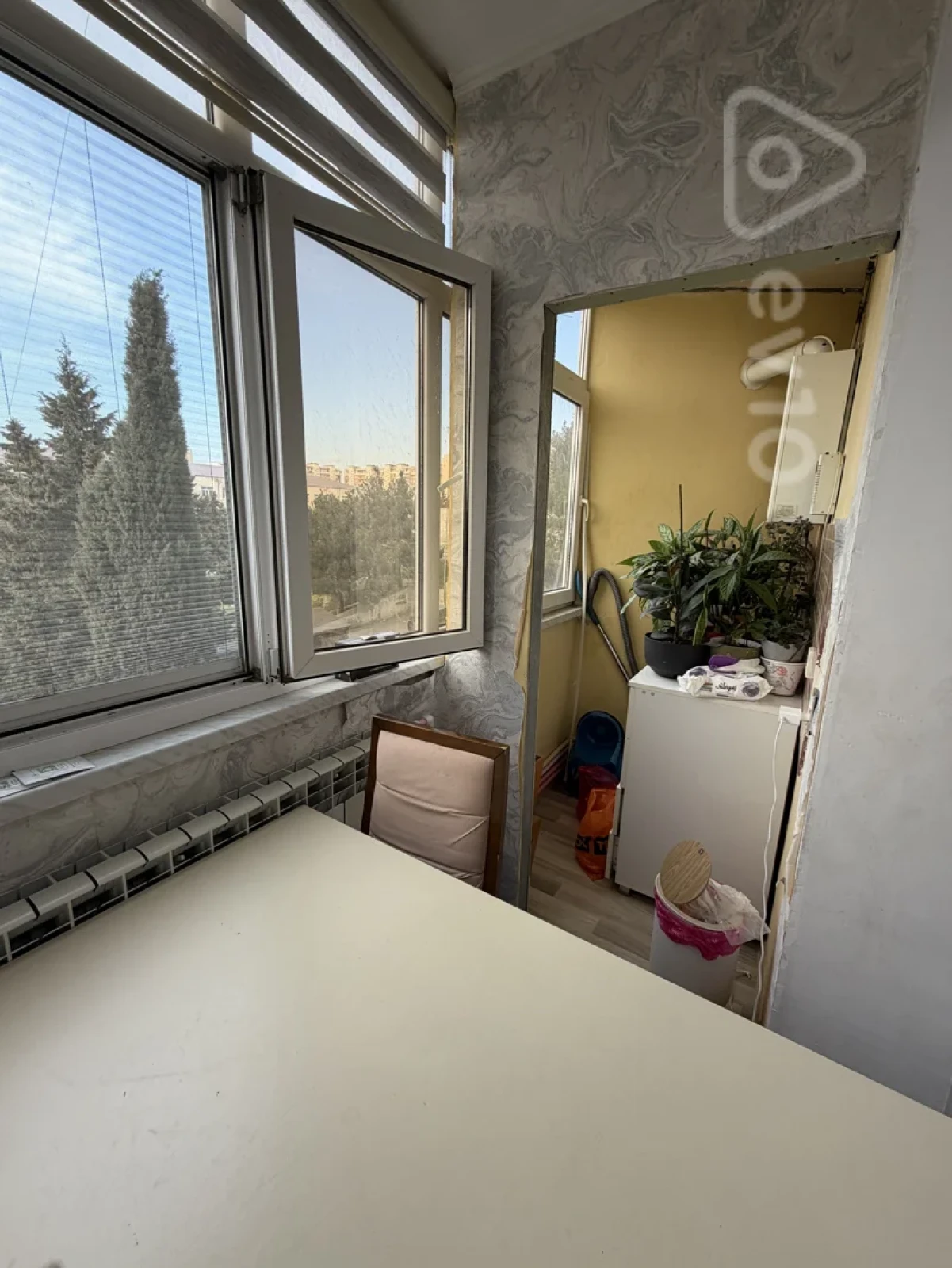 Satılır 2 otaqlı köhnə tikili 65 m²
