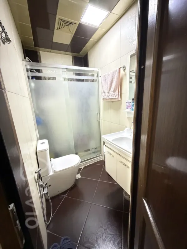 Satılır 2 otaqlı köhnə tikili 65 m²