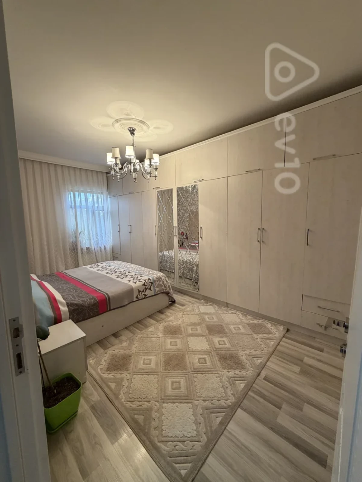 Satılır 2 otaqlı köhnə tikili 65 m²