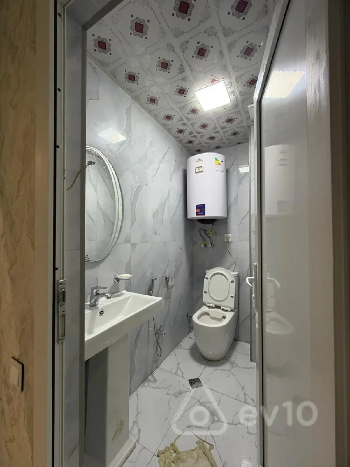 Kirayə verilir 3 otaqlı köhnə tikili 57 m²