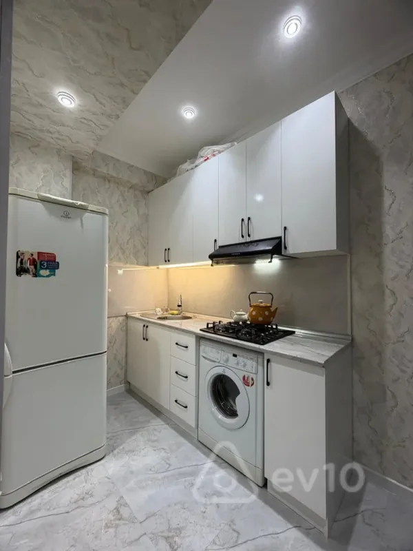 Kirayə verilir 3 otaqlı köhnə tikili 57 m²