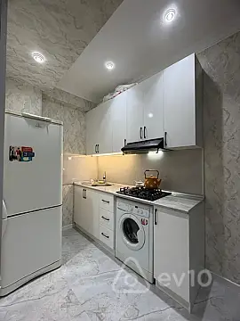 Kirayə verilir 3 otaqlı köhnə tikili 57 m²