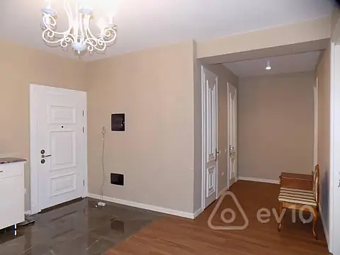 Kirayə verilir 4 otaqlı yeni tikili 200 m²