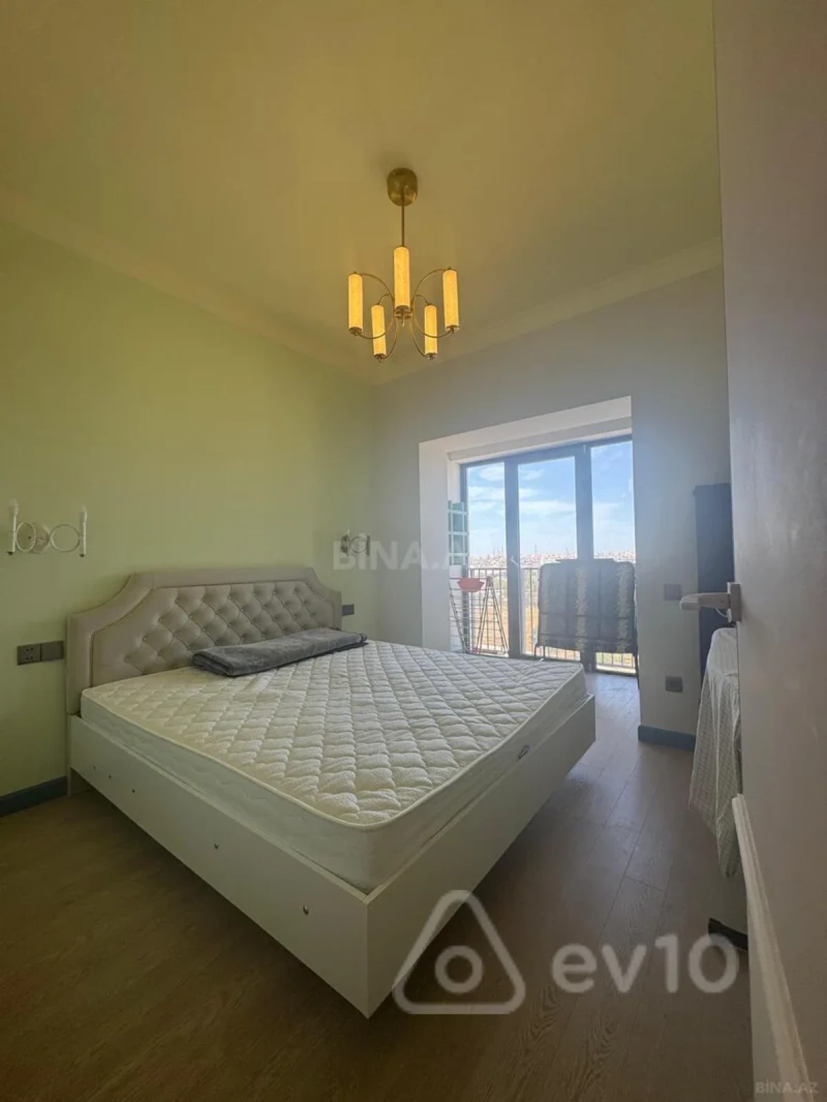Kirayə verilir 2 otaqlı yeni tikili 68 m²