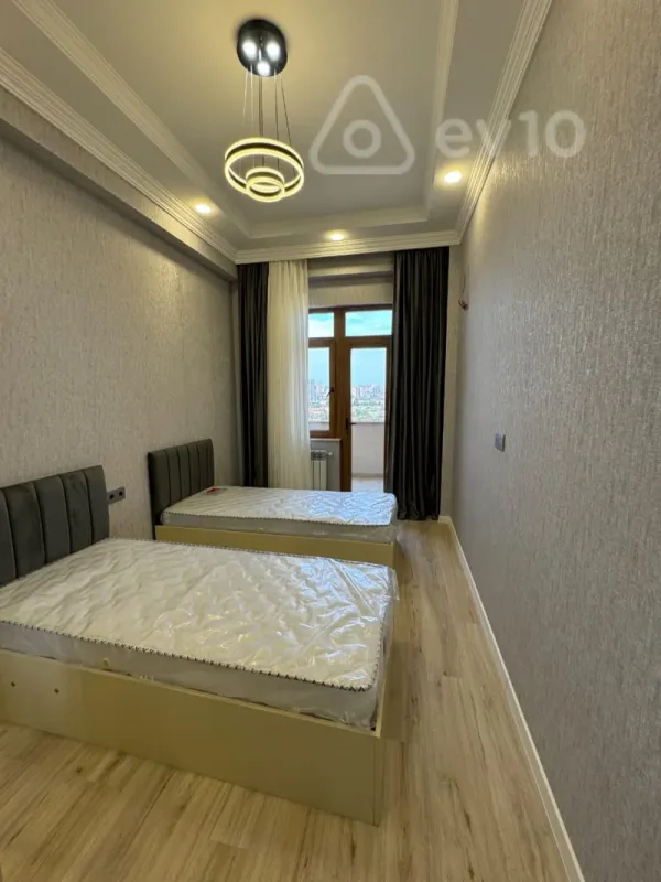 Kirayə verilir 3 otaqlı yeni tikili 90 m²