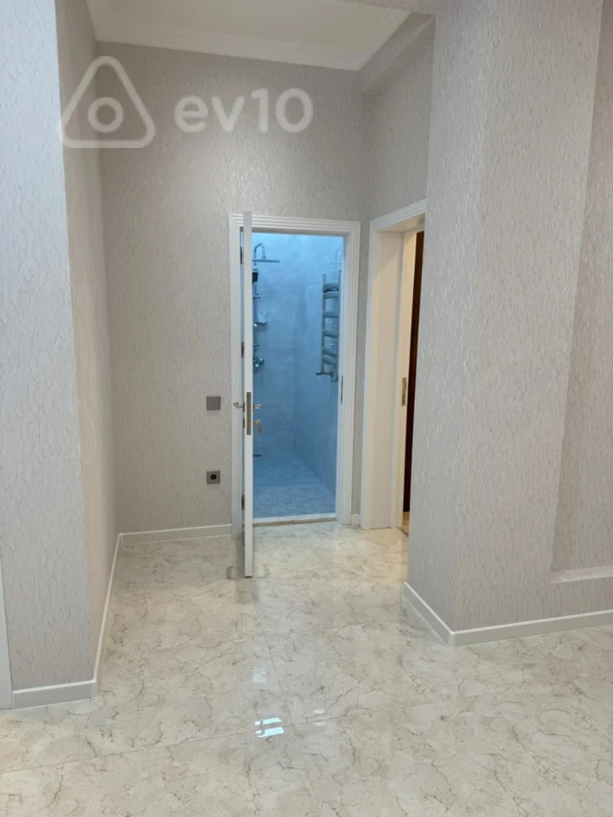 Kirayə verilir 3 otaqlı yeni tikili 90 m²