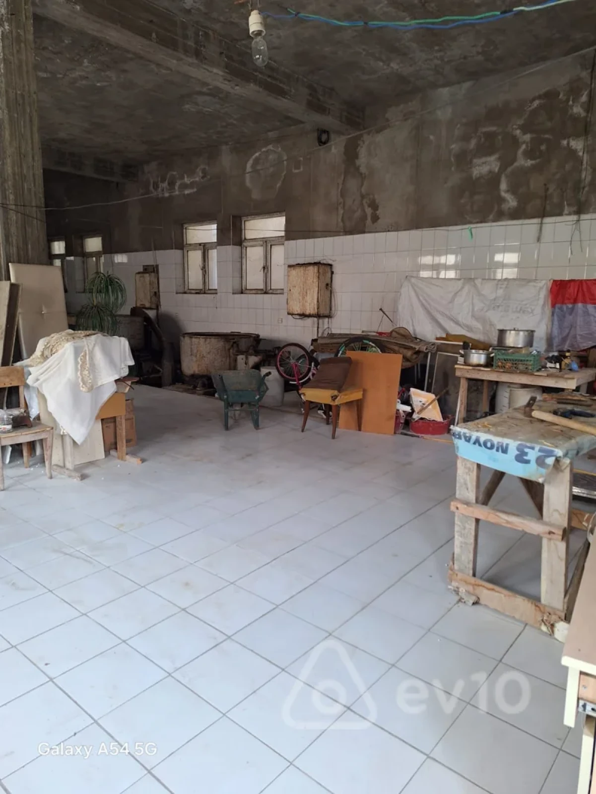 Satılır mənzil 200 m²