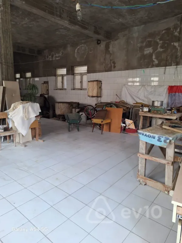 Satılır mənzil 200 m²