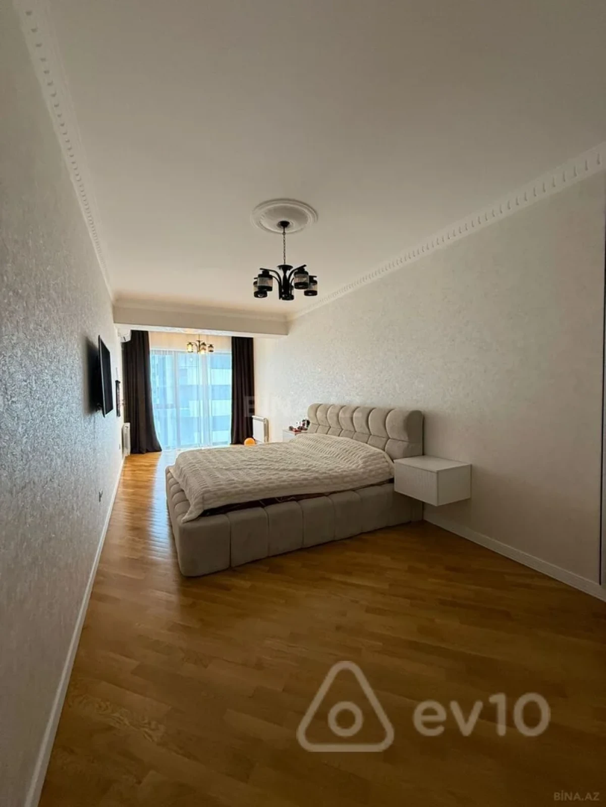 Kirayə verilir 2 otaqlı yeni tikili 117 m²