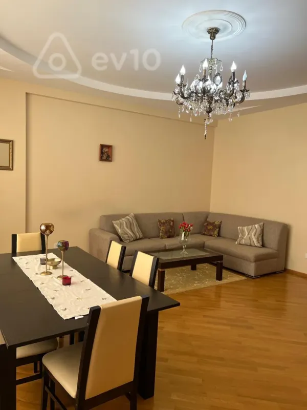 Kirayə verilir 4 otaqlı yeni tikili 185 m²