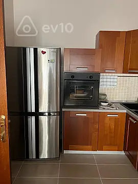 Kirayə verilir 4 otaqlı yeni tikili 185 m²