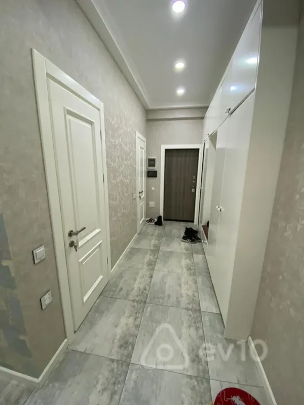 Kirayə verilir 2 otaqlı yeni tikili 94 m²