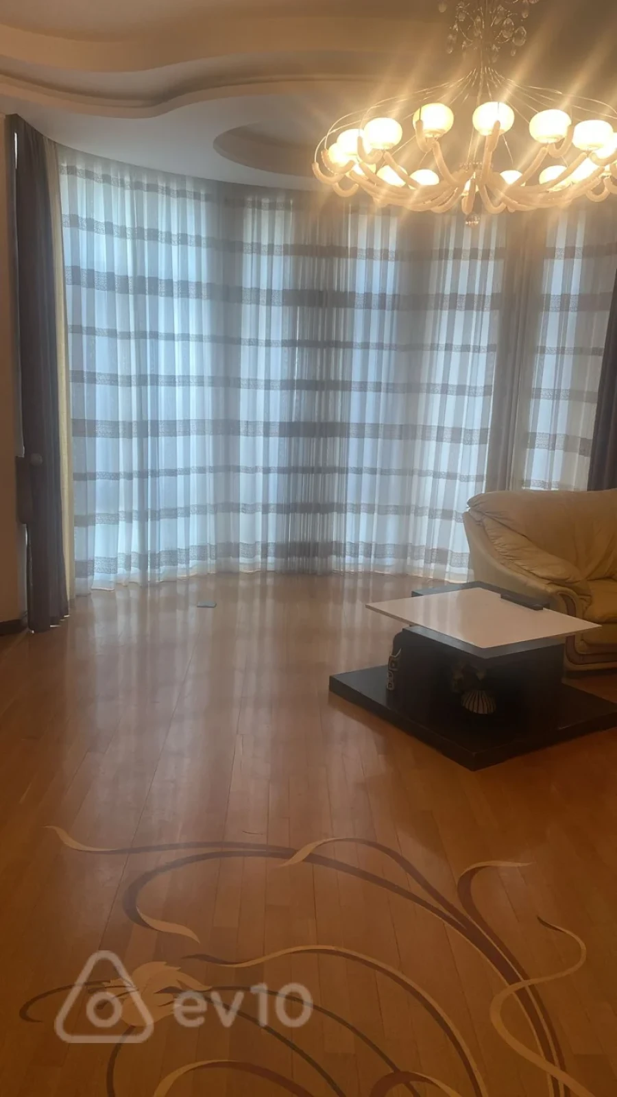 Satılır 5 otaqlı yeni tikili 270 m²