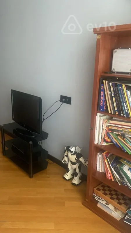 Satılır 5 otaqlı yeni tikili 270 m²