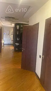 Satılır 5 otaqlı yeni tikili 270 m²