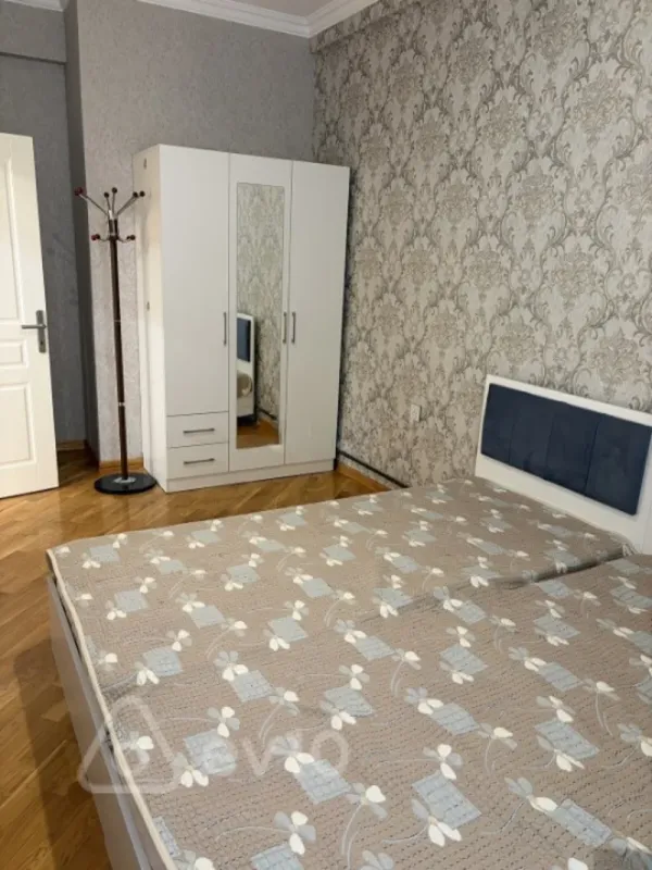 Kirayə verilir 2 otaqlı yeni tikili 66 m²