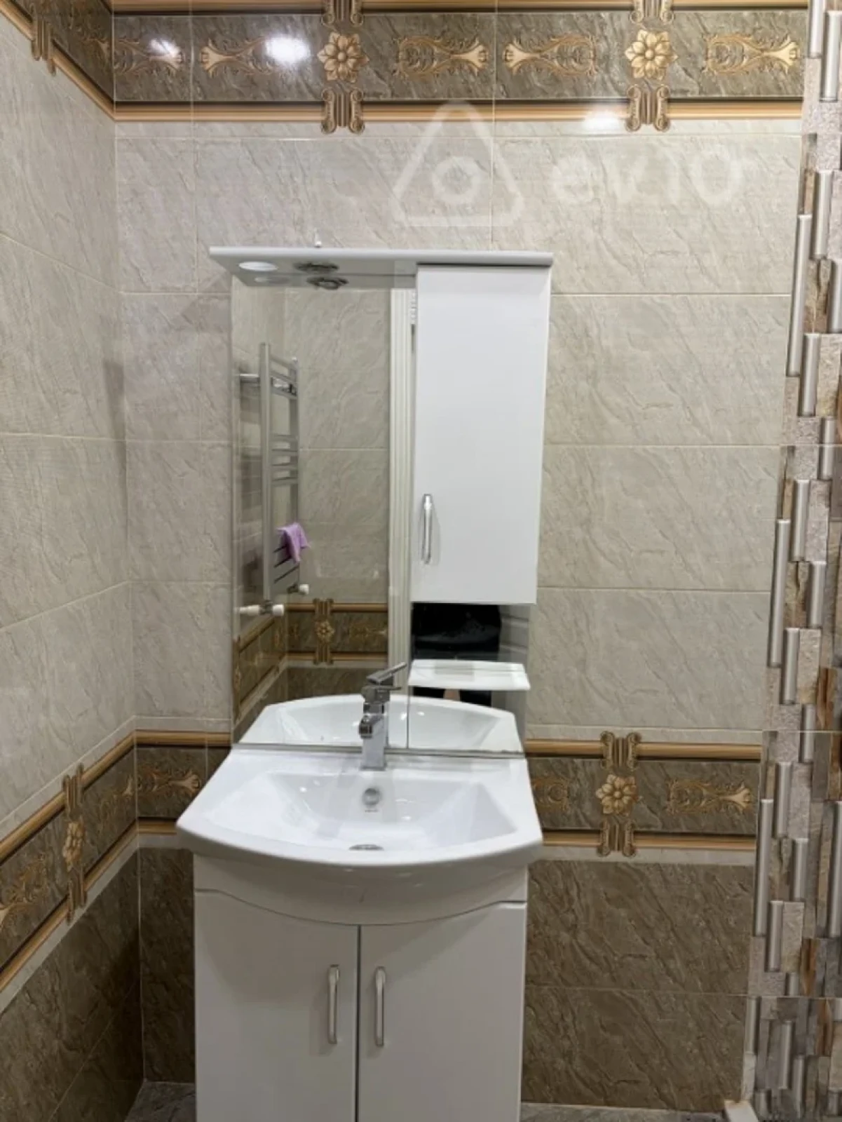 Kirayə verilir 2 otaqlı yeni tikili 66 m²