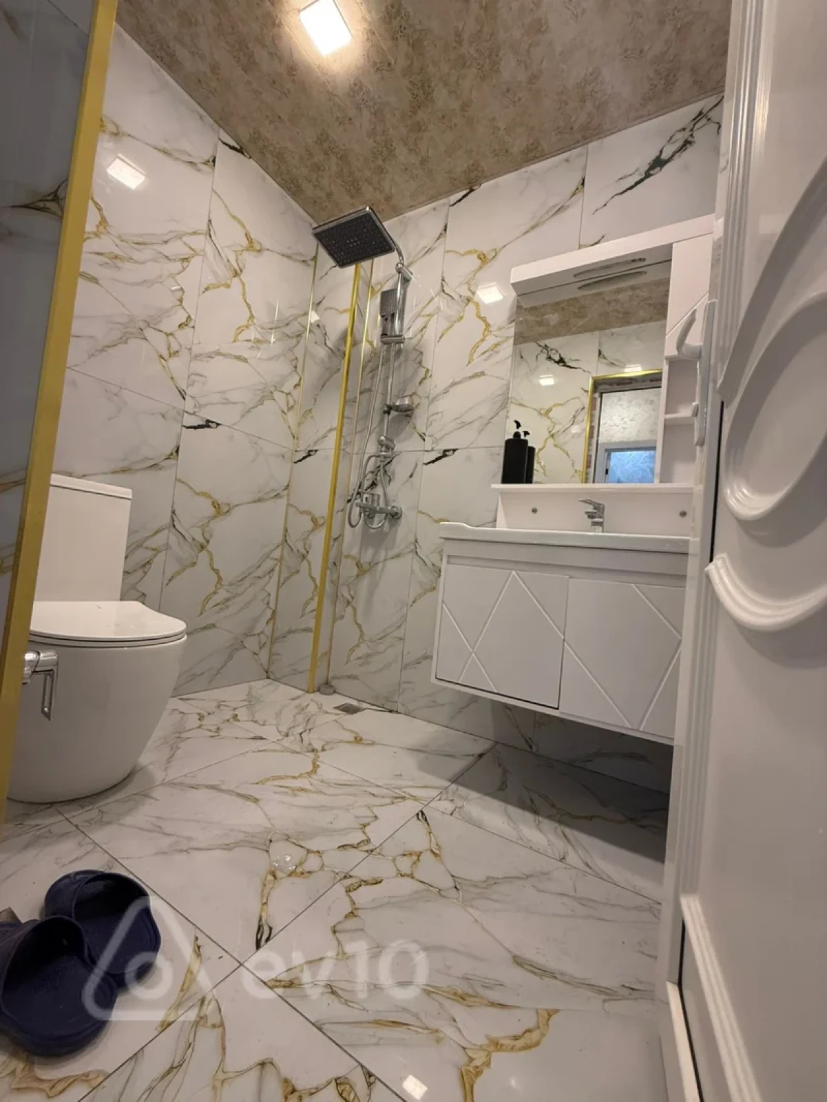 Kirayə verilir 3 otaqlı köhnə tikili 72 m²