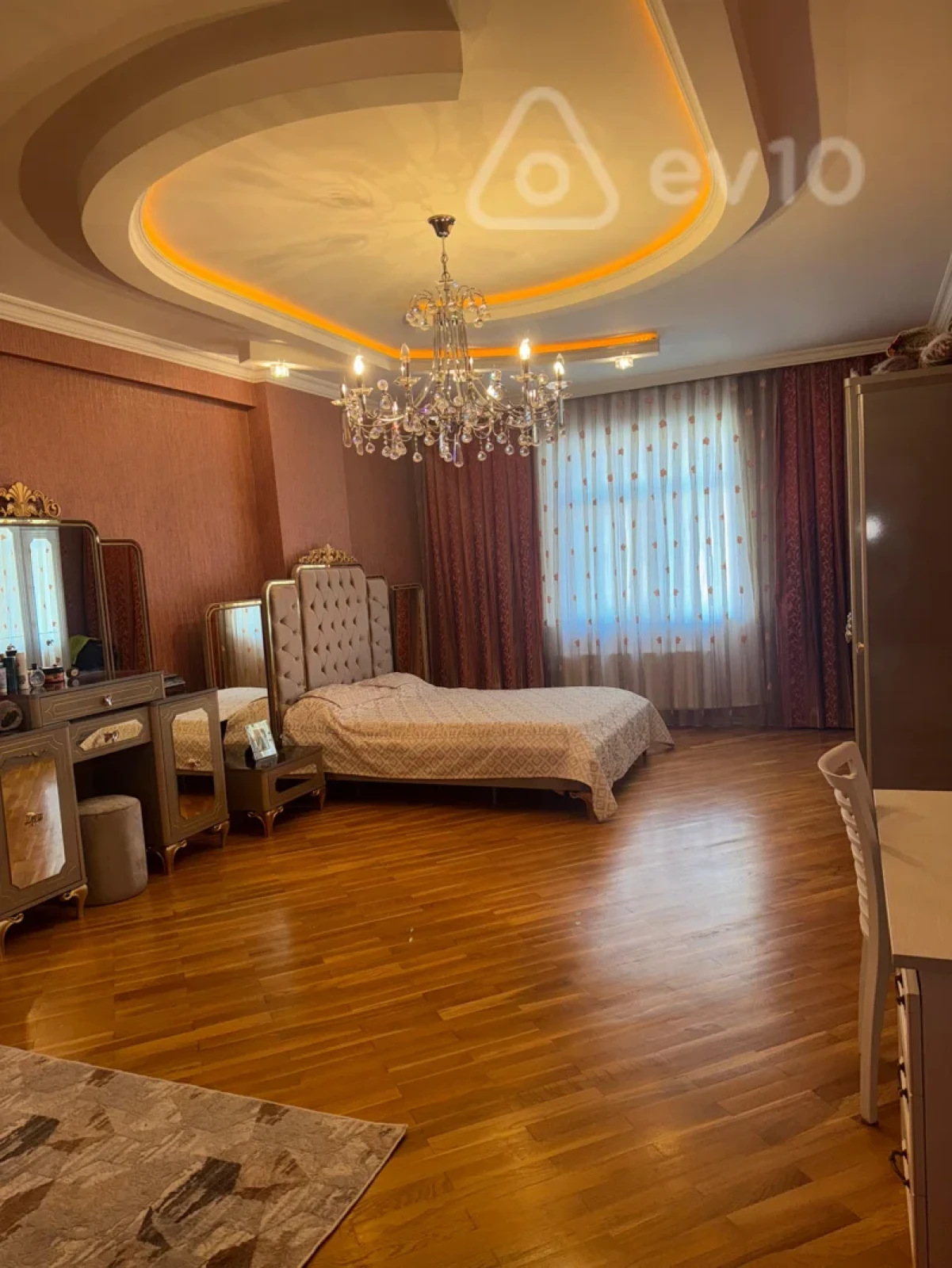 Satılır 4 otaqlı yeni tikili 184 m²