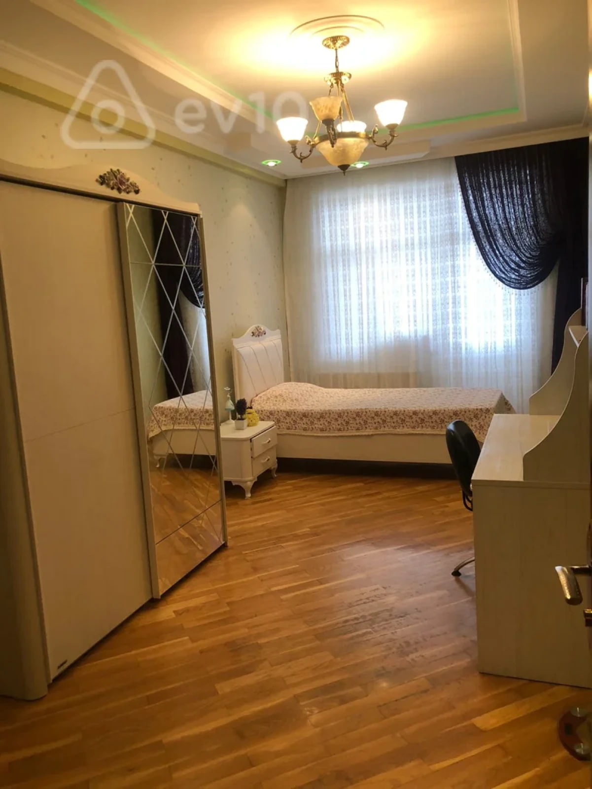 Satılır 4 otaqlı yeni tikili 184 m²