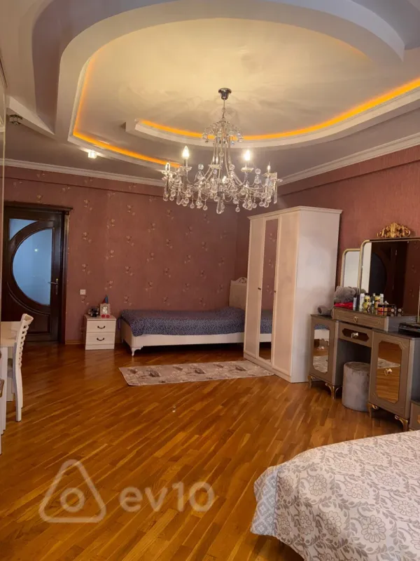 Satılır 4 otaqlı yeni tikili 184 m²