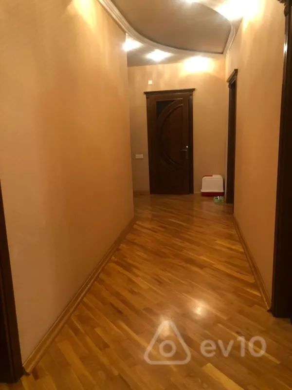 Satılır 4 otaqlı yeni tikili 184 m²