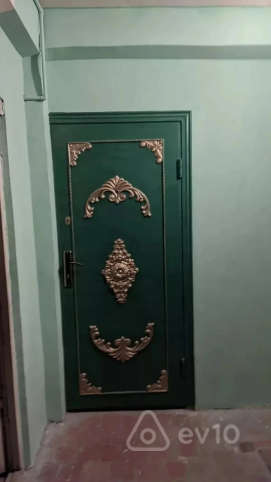 Satılır 1 otaqlı köhnə tikili 50 m²