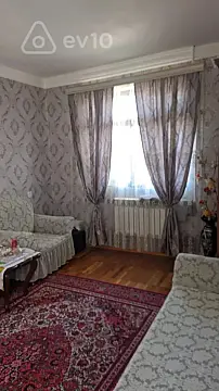 Satılır 1 otaqlı köhnə tikili 50 m²