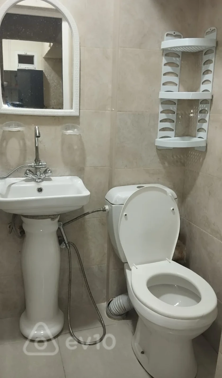 Kirayə verilir 1 otaqlı köhnə tikili 35 m²