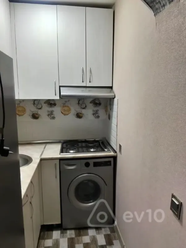 Kirayə verilir 1 otaqlı həyət evi 40 m²