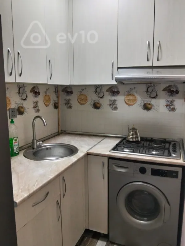 Kirayə verilir 1 otaqlı həyət evi 40 m²