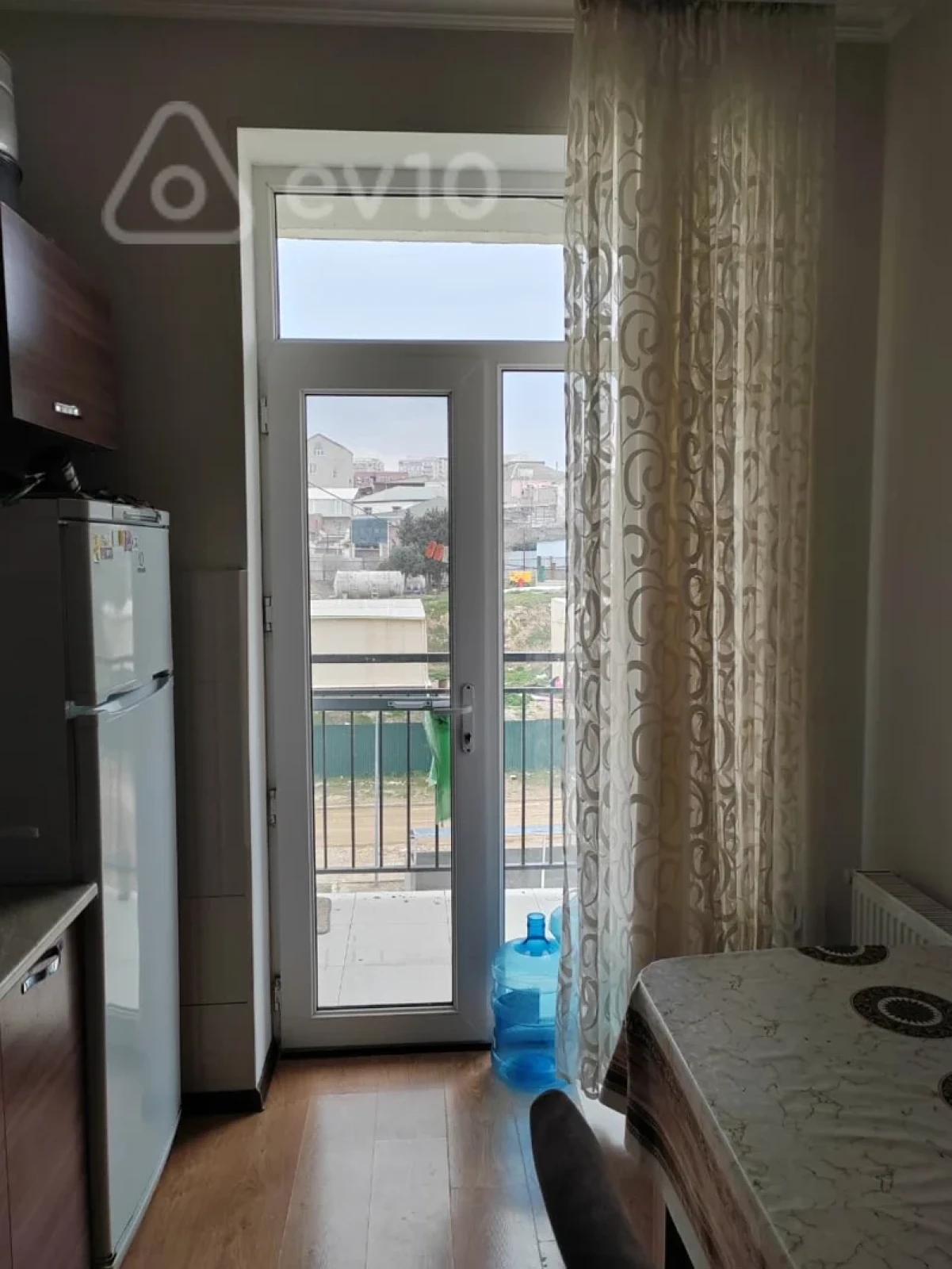 Kirayə verilir 2 otaqlı yeni tikili 60 m²