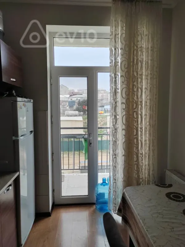 Kirayə verilir 2 otaqlı yeni tikili 60 m²