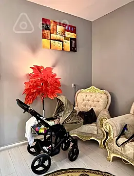 Kirayə verilir 2 otaqlı köhnə tikili 472 m²