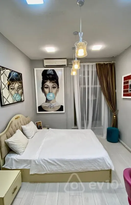 Kirayə verilir 2 otaqlı köhnə tikili 472 m²