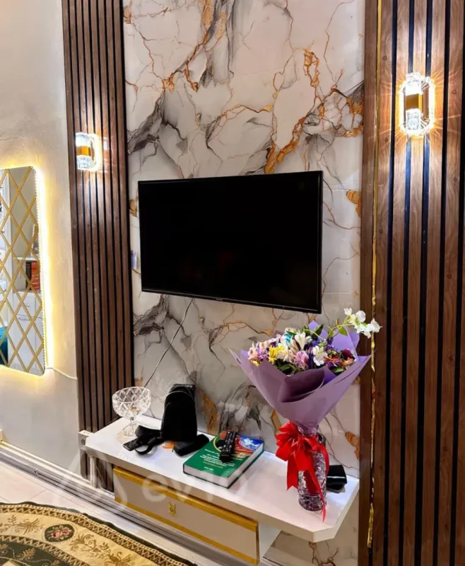 Kirayə verilir 2 otaqlı köhnə tikili 472 m²