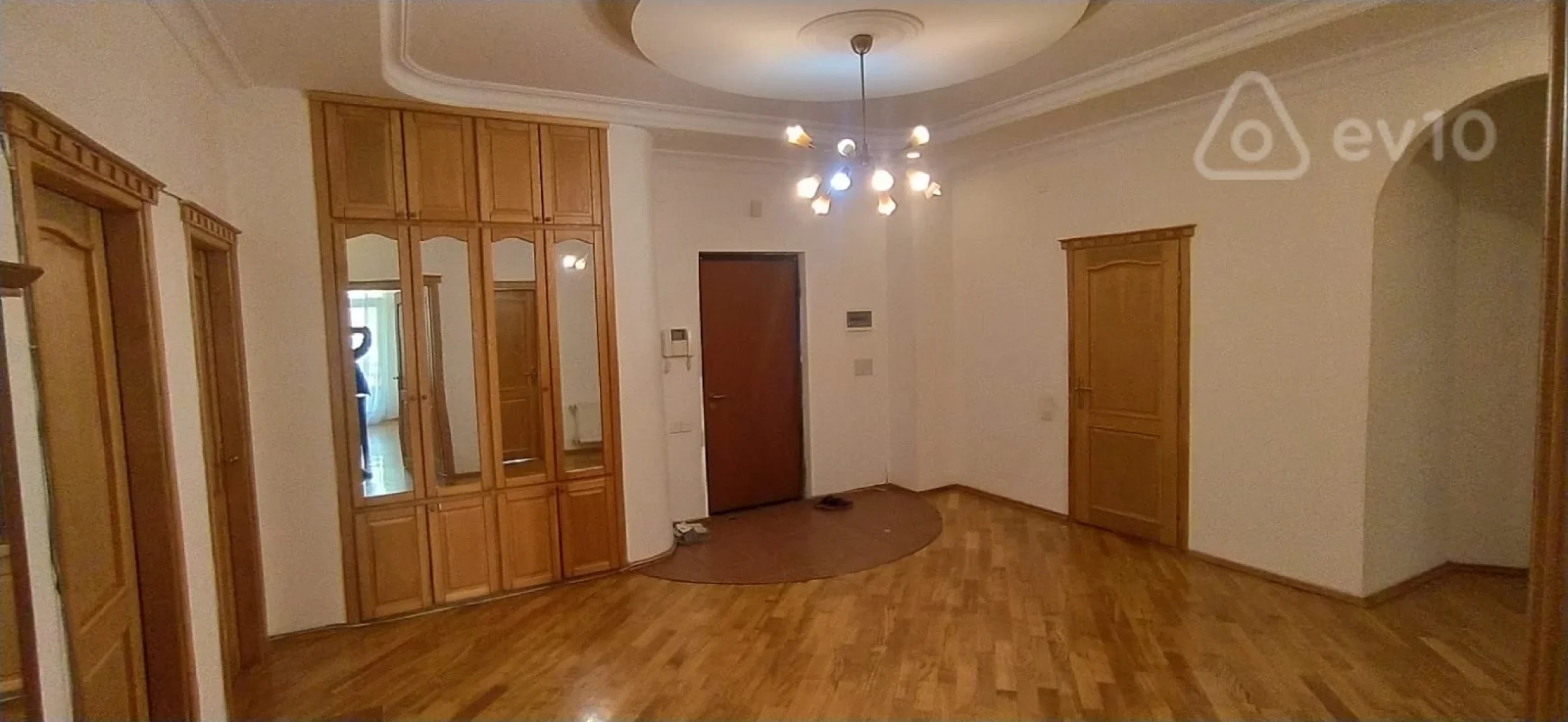 Satılır 4 otaqlı yeni tikili 225 m²