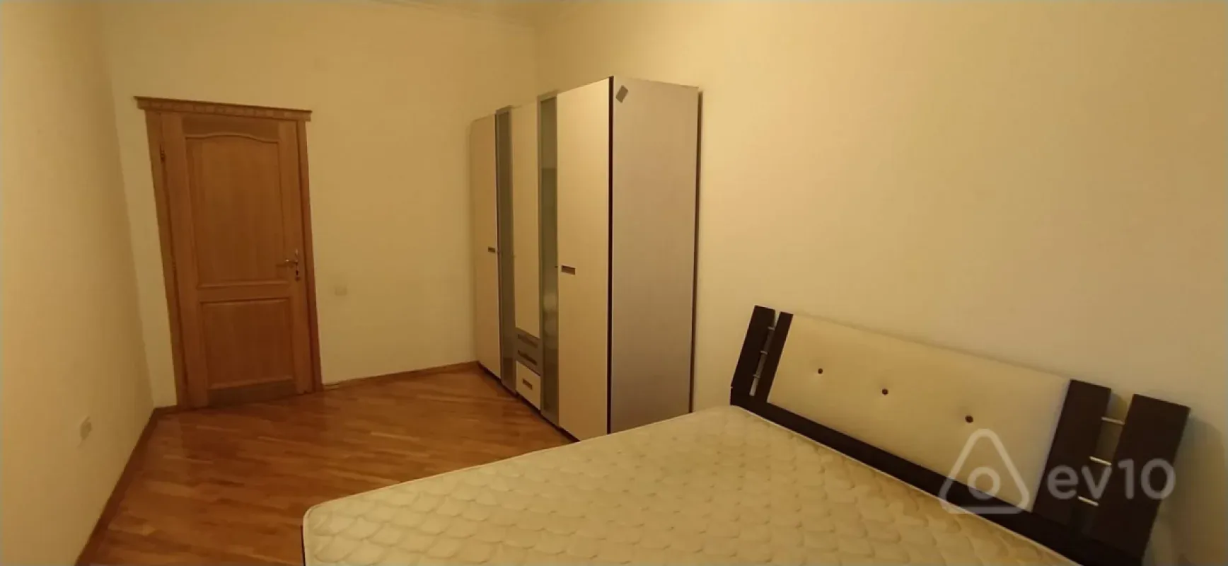 Satılır 4 otaqlı yeni tikili 225 m²