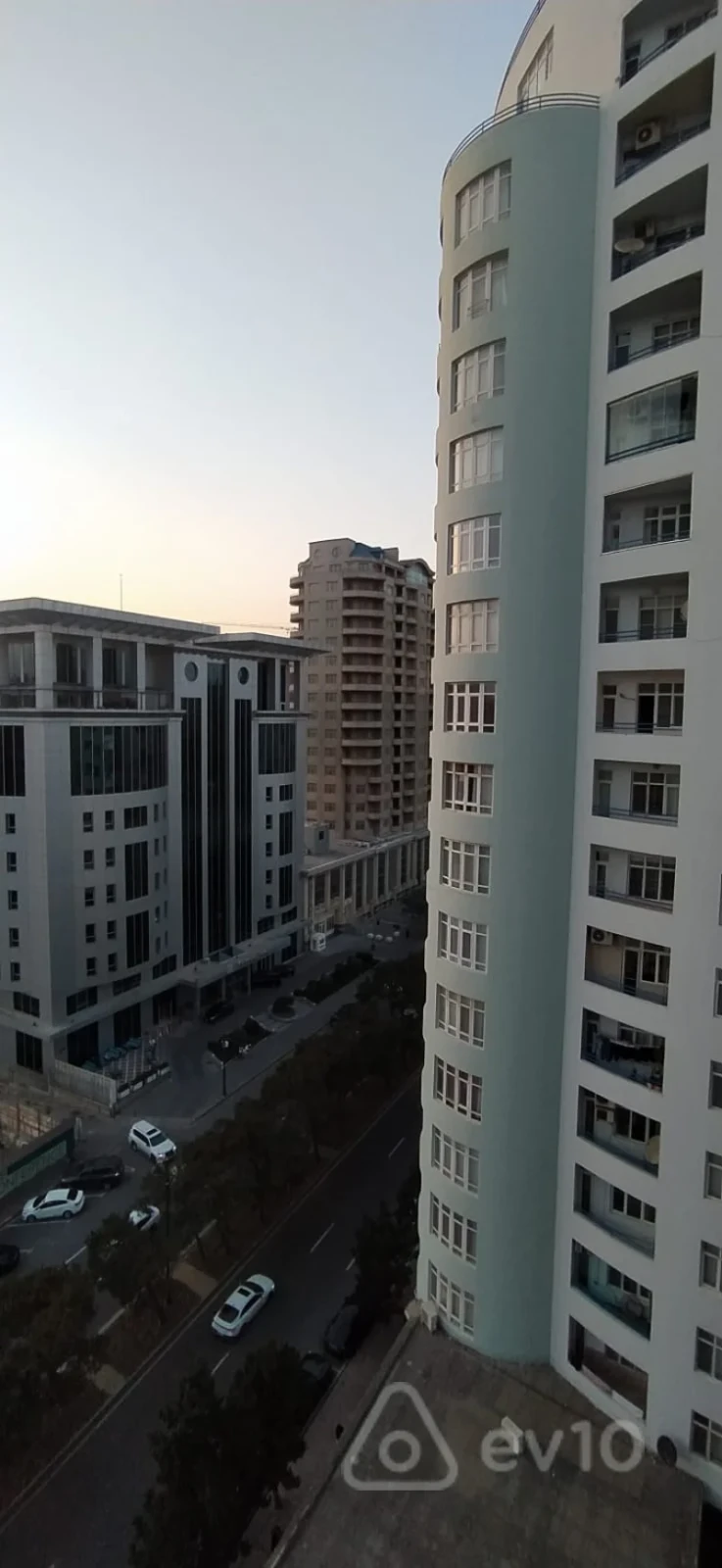 Satılır 4 otaqlı yeni tikili 225 m²