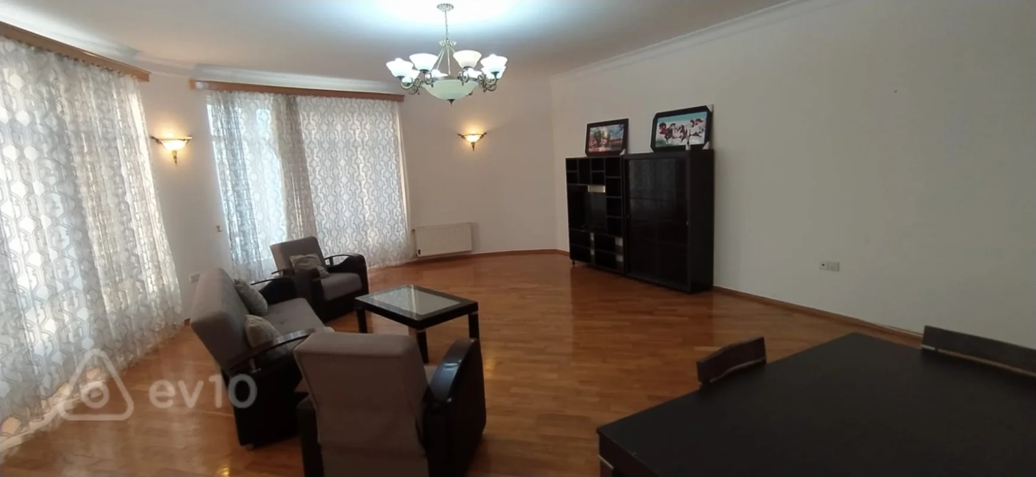 Satılır 4 otaqlı yeni tikili 225 m²