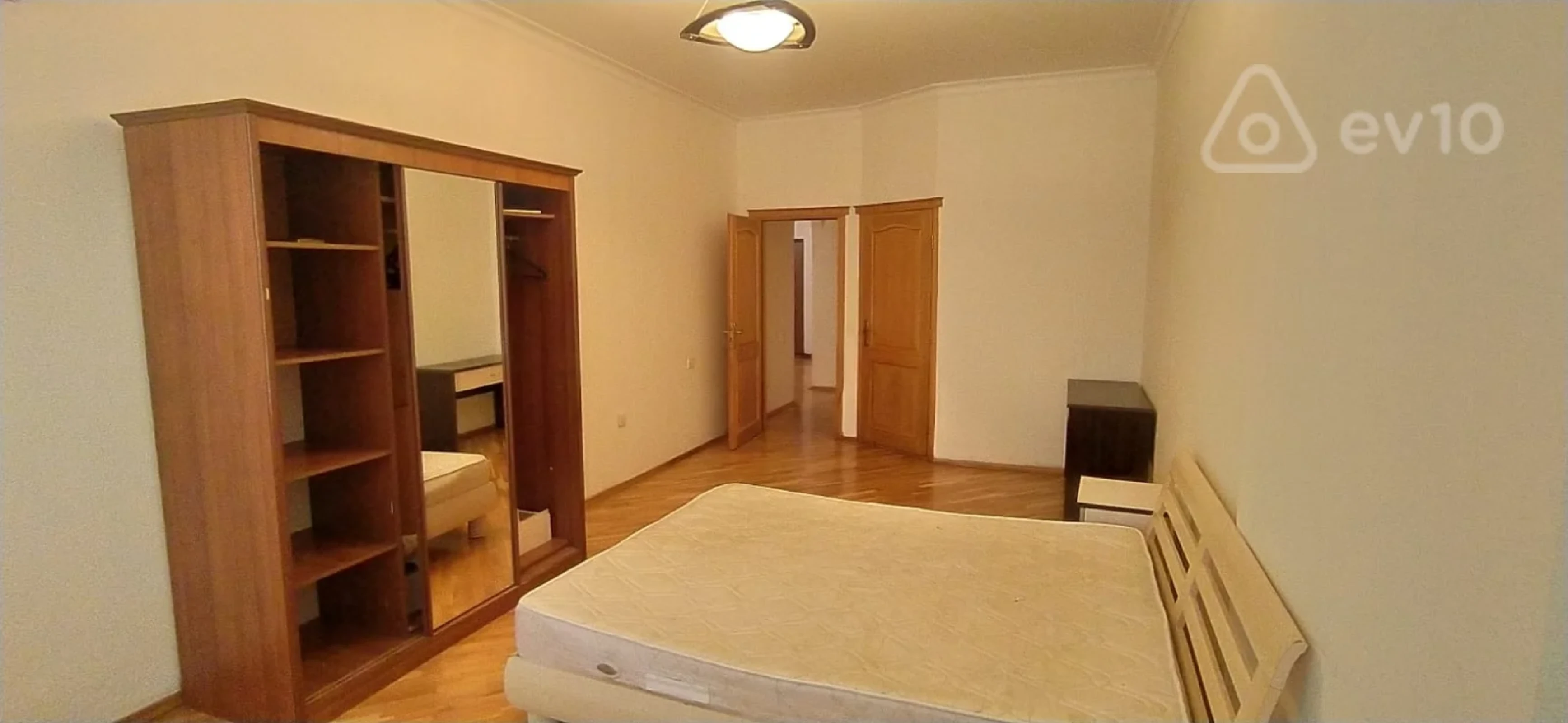 Satılır 4 otaqlı yeni tikili 225 m²