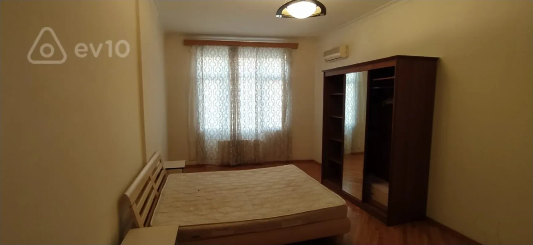 Satılır 4 otaqlı yeni tikili 225 m²