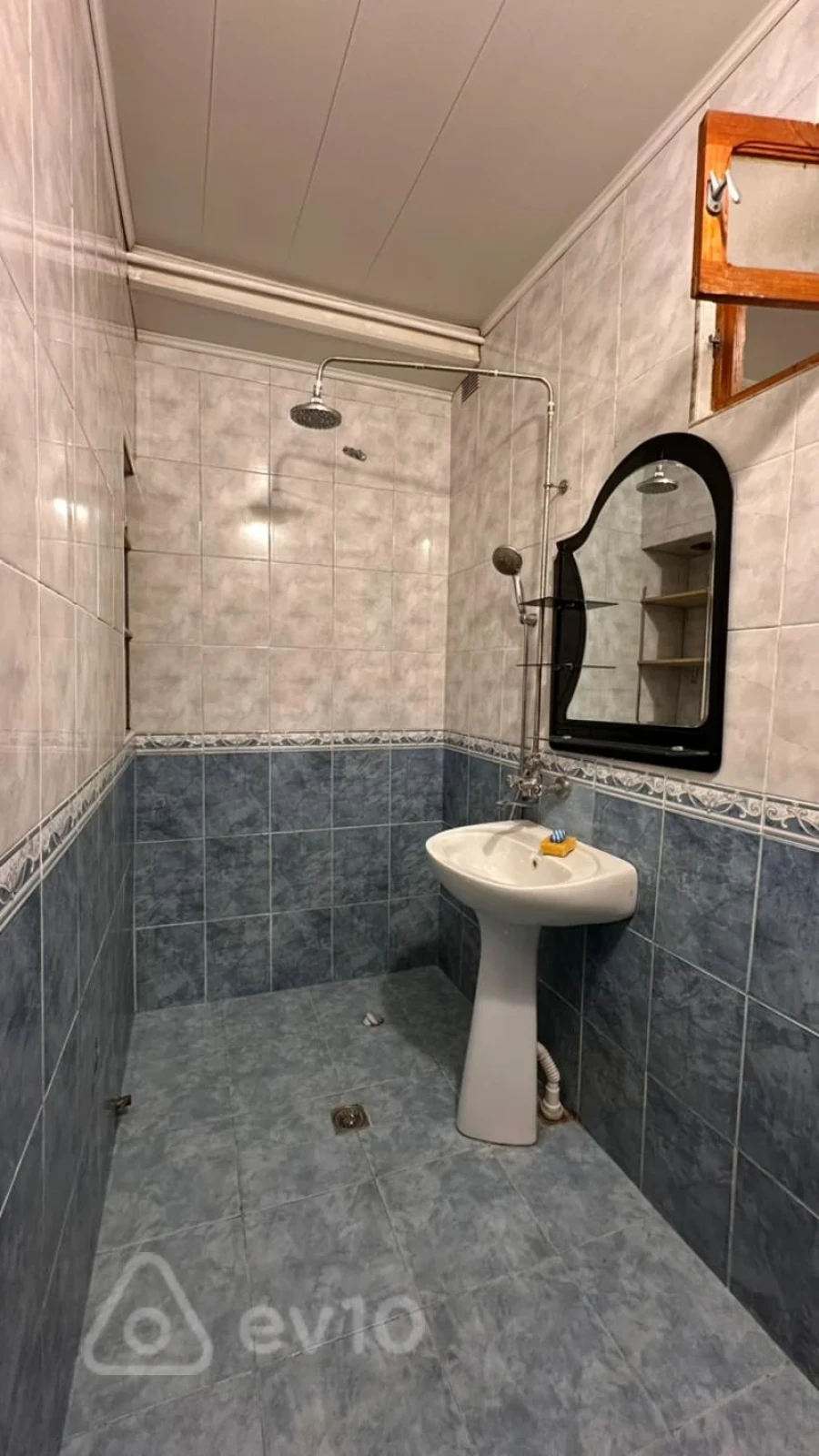 Kirayə verilir 3 otaqlı yeni tikili 110 m²