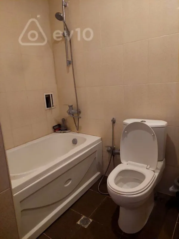 Kirayə verilir 2 otaqlı yeni tikili 60 m²