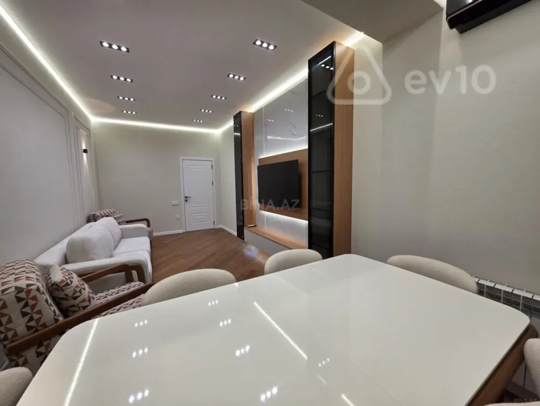 Kirayə verilir 2 otaqlı yeni tikili 70 m²