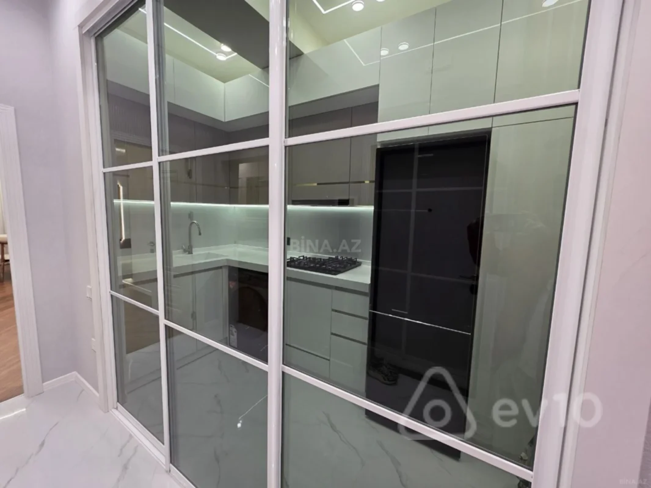 Kirayə verilir 2 otaqlı yeni tikili 70 m²