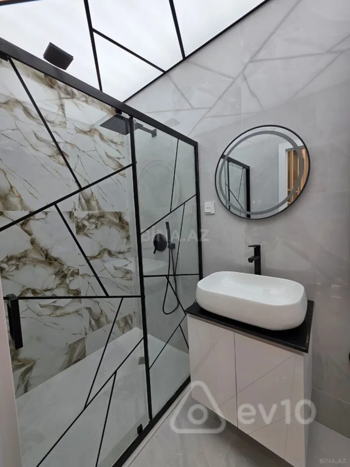 Kirayə verilir 2 otaqlı yeni tikili 70 m²