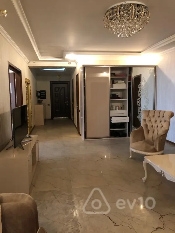 Satılır 5 otaqlı yeni tikili 286 m²