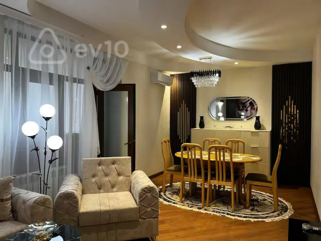 Kirayə verilir 3 otaqlı köhnə tikili 80 m²